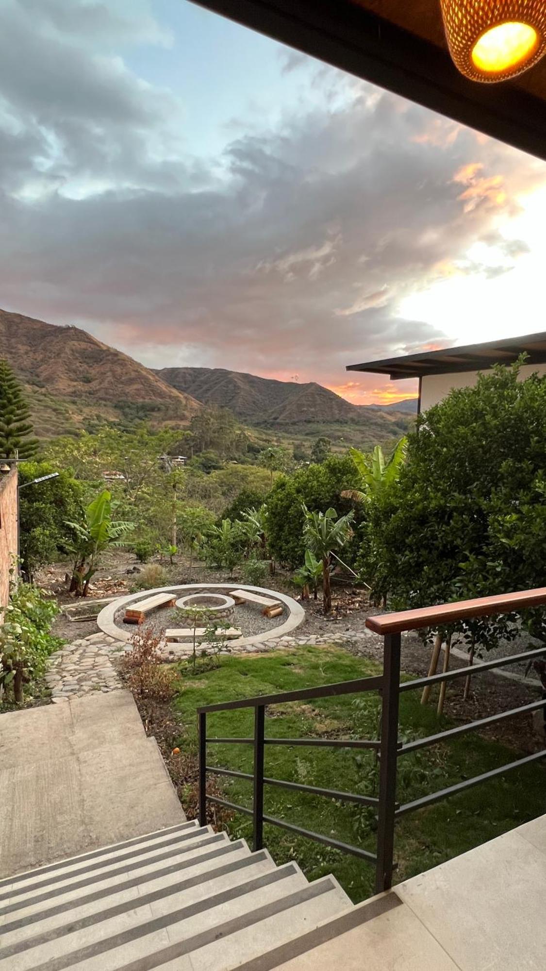 Casa-Refugio Del Sol Villa วิลกาบัมบา ภายนอก รูปภาพ